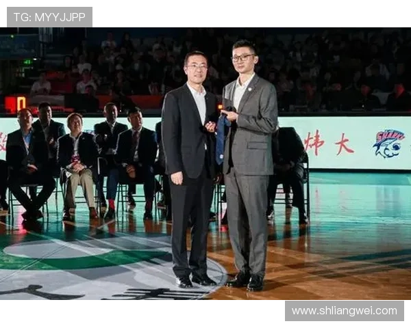 刘强的篮球人生深度对话探索他的梦想与坚持之路