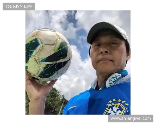 内地与香港足球明星的璀璨星途与传奇故事探秘 内地与香港足球明星的璀璨星途与传奇故事探秘