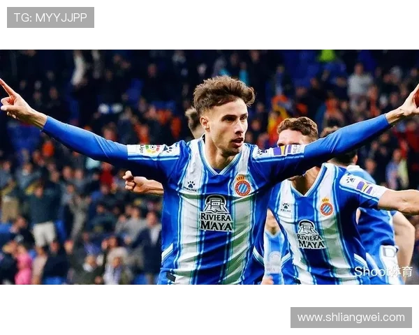 拉齐奥足球明星盘点:历史与现役球员的辉煌成就与影响力 拉齐奥足球明星盘点:历史与现役球员的辉煌成就与影响力